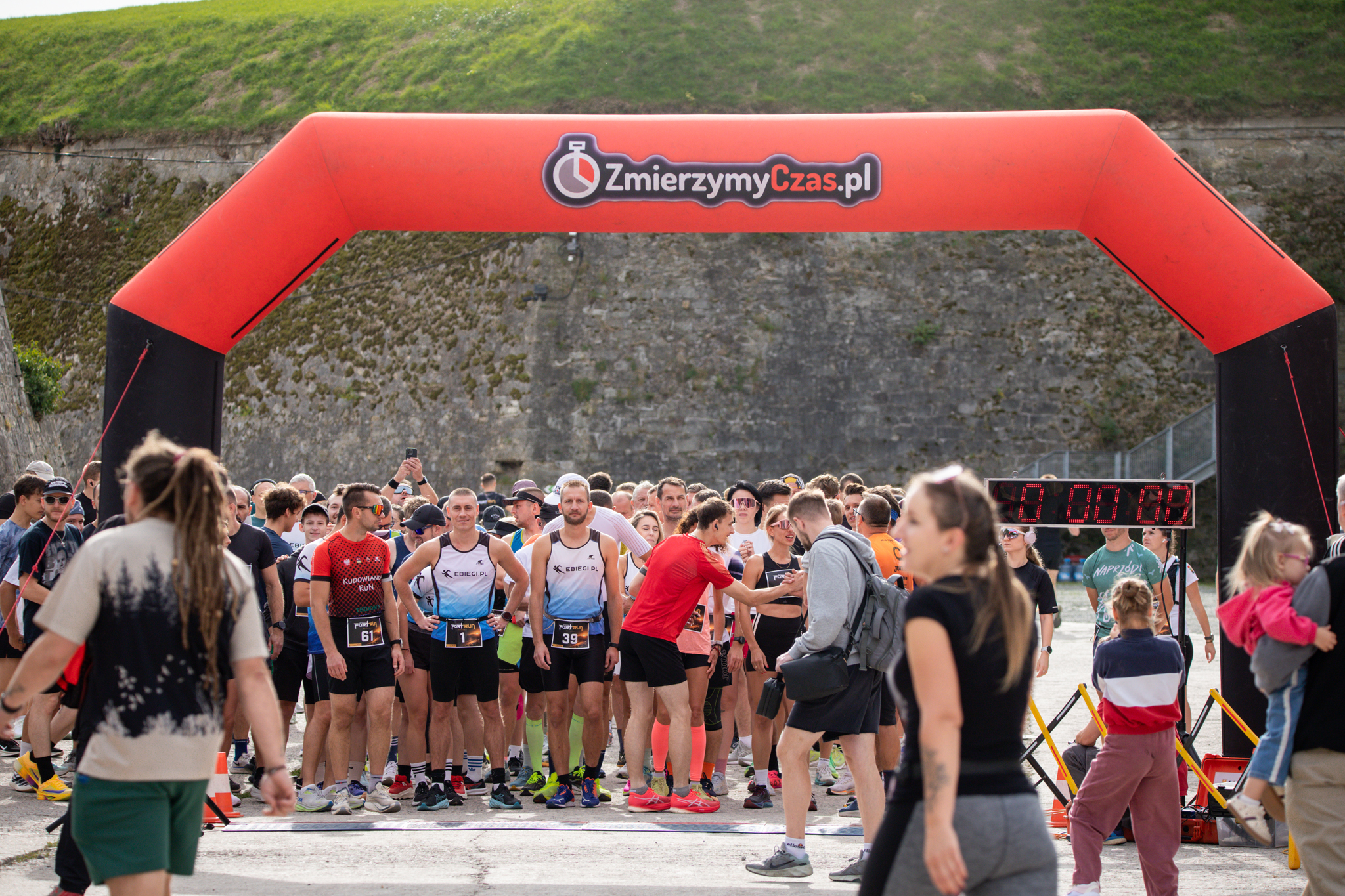 Meta Fort Run Kłodzko na dziedzińcu Twierdzy Kłodzkiej